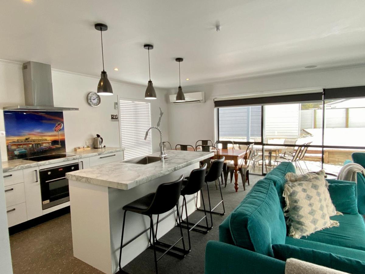 Modern, Functional And Central Twizel Exterior photo